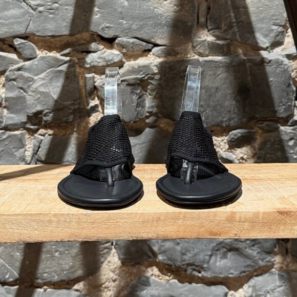 Alaïa Black Fishnet Mesh Thong Sandals - Picture 2 of 11